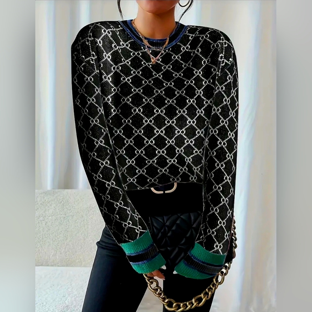 Pullover Sweater with Green and Blue Accents